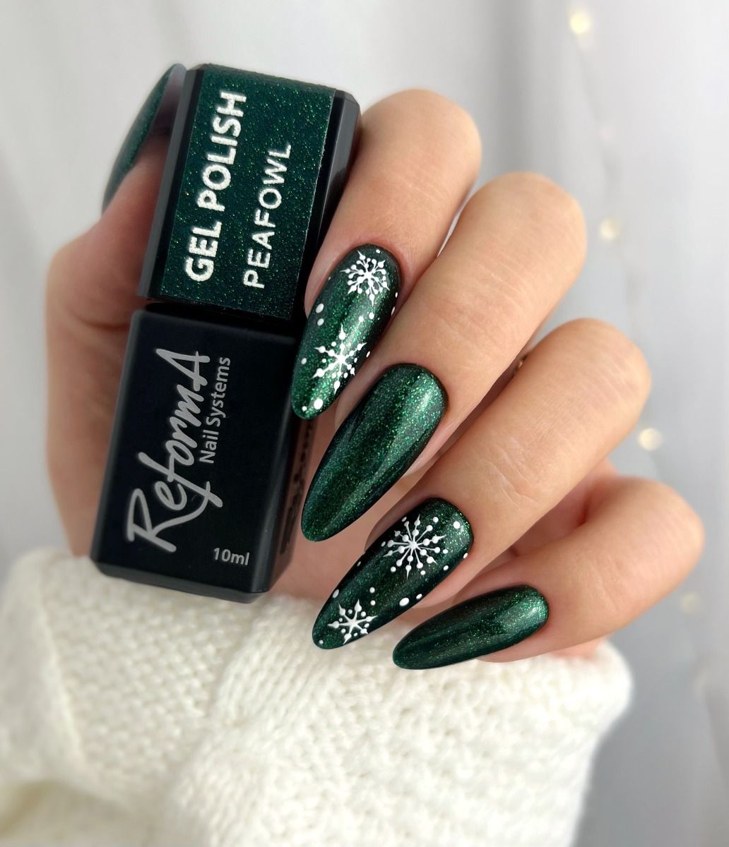 25 Stunning And Elegant Emerald Green Nail Designs For You - Women Fashion  Lifestyle Blog Shinecoco.com | Green nail designs, Green nails, Feather  nails